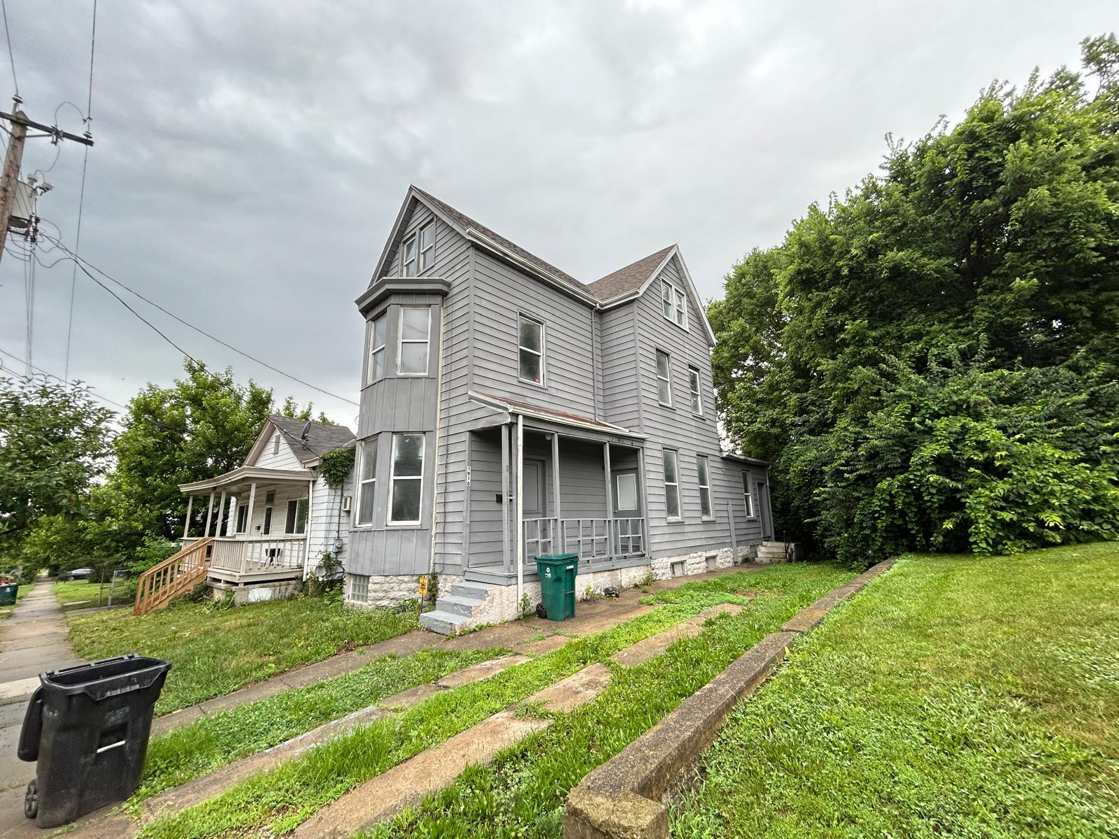 1910 Fairmount Avenue